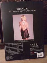 Load image into Gallery viewer, Satin slip
